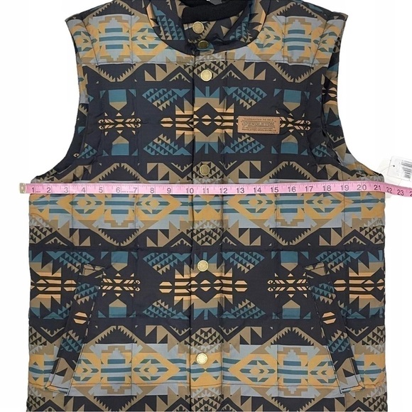 Pendleton Men's Cody Puffer Vest Medium NWT Journey West Black Blue Geo Print - Picture 8 of 16
